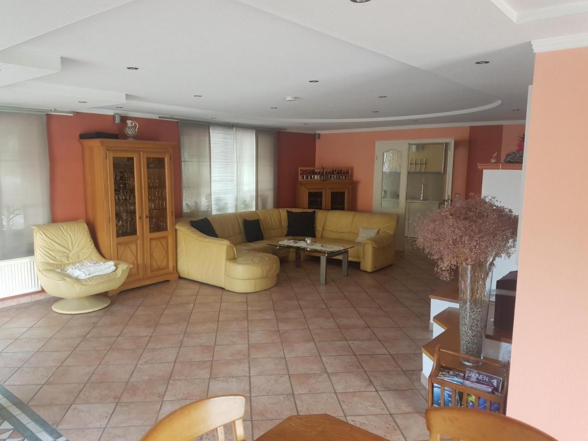 Lindenhaus Apartment Weywertz Ngoại thất bức ảnh